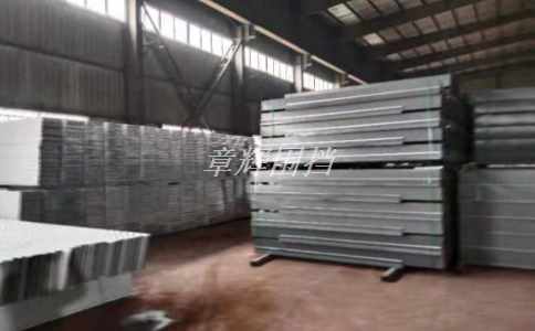 金屬?lài)鷵鯇?duì)于周?chē)h(huán)境的影響如何？