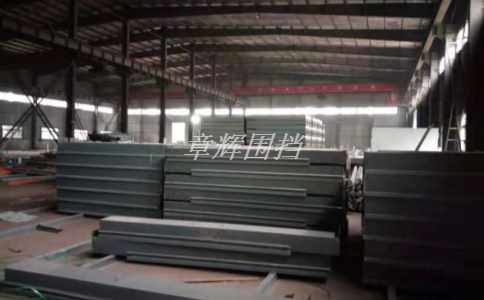 金屬圍擋是否可以作為高速公路防護(hù)設(shè)施使用？(評(píng)估金屬圍擋在高速公路安全中的應(yīng)用)