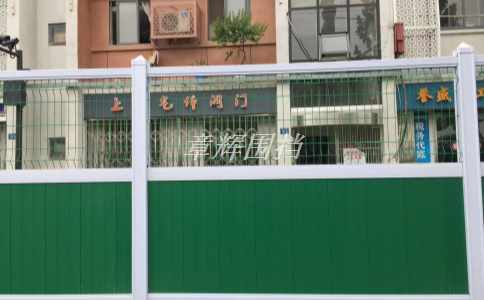 pvc圍擋在水利工程中的應(yīng)用效果如何？（了解pvc圍擋在水利工程中的成功案例和使用效果）