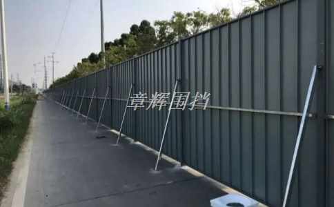 金屬圍擋施工中如何避免邊角不齊和表面凸凹？(介紹金屬圍擋施工中的邊角處理方法)