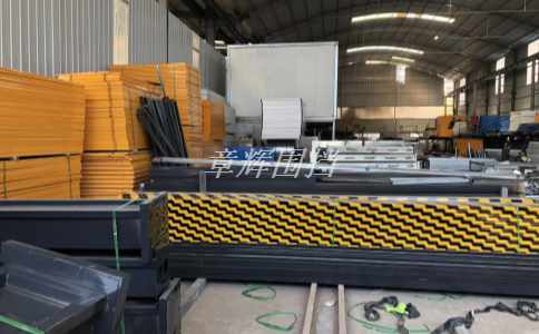 如何進(jìn)行pvc圍擋的安裝與調(diào)整？（詳解pvc圍擋安裝與調(diào)試步驟）