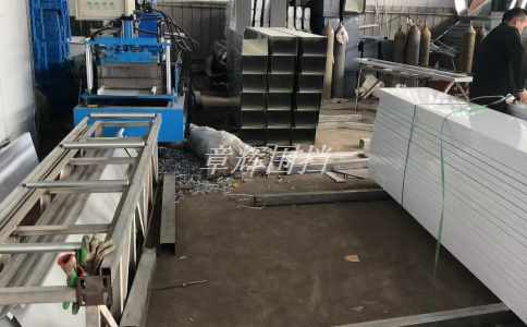 金屬圍擋的耐火性能和安全性如何考慮？